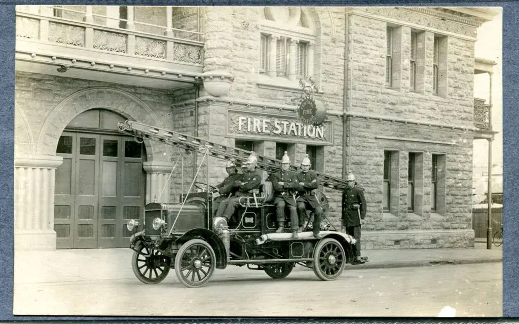 Perth Murray St Fire Station untitled b&w photo ... Image 1++