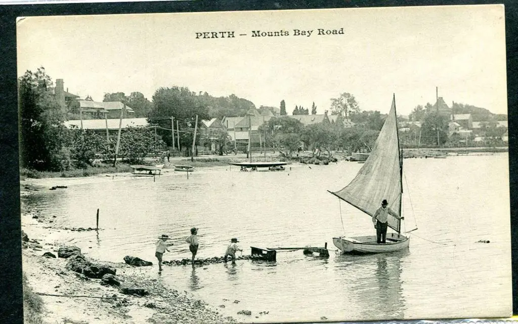 "Perth-Mounts Bay Road" b&w Messageries Maritimes. ... Image 1++