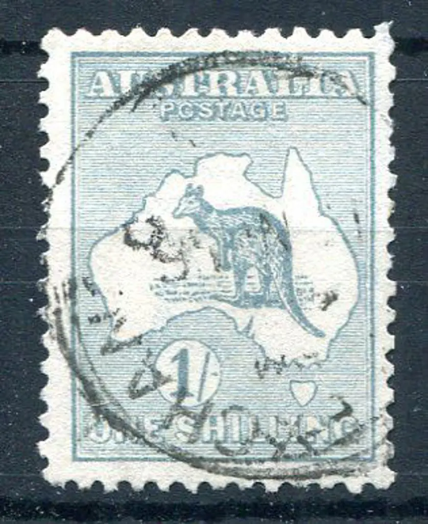 1915 2nd Watermark 1/- dull green with "break in ... Image 1++