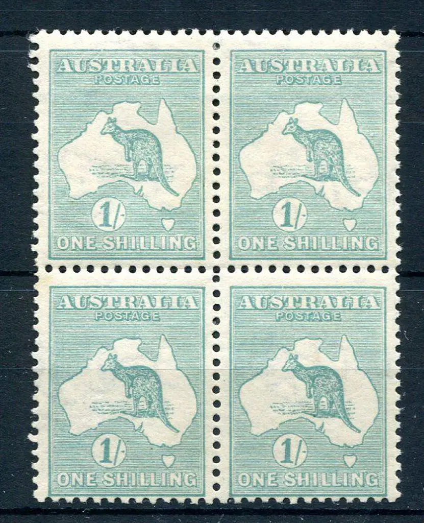 1915/28 3rd Watermark 1/- blue green block of 4 ... Image 1++