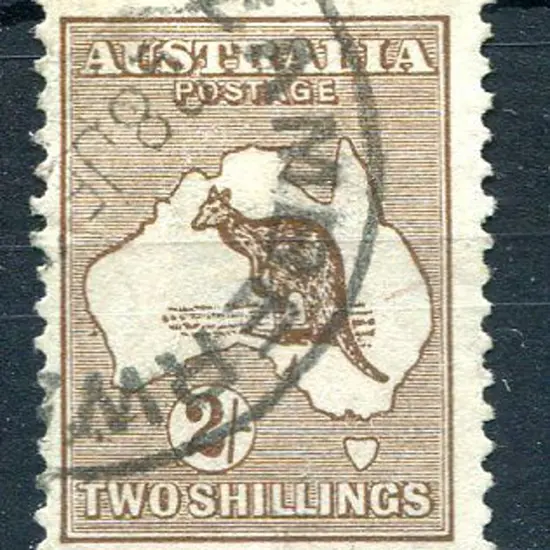 1915/28 3rd Watermark 2/- brown with "colour spot ...