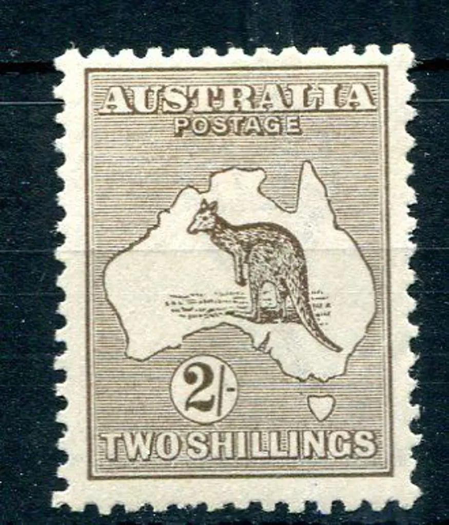 1915/28 3rd Watermark 2/- brown. One nibbled perf ... Image 1++