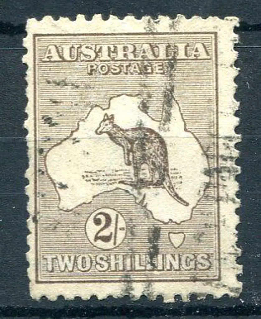 1915/28 3rd Watermark 2/- dull brown with "white ... Image 1++