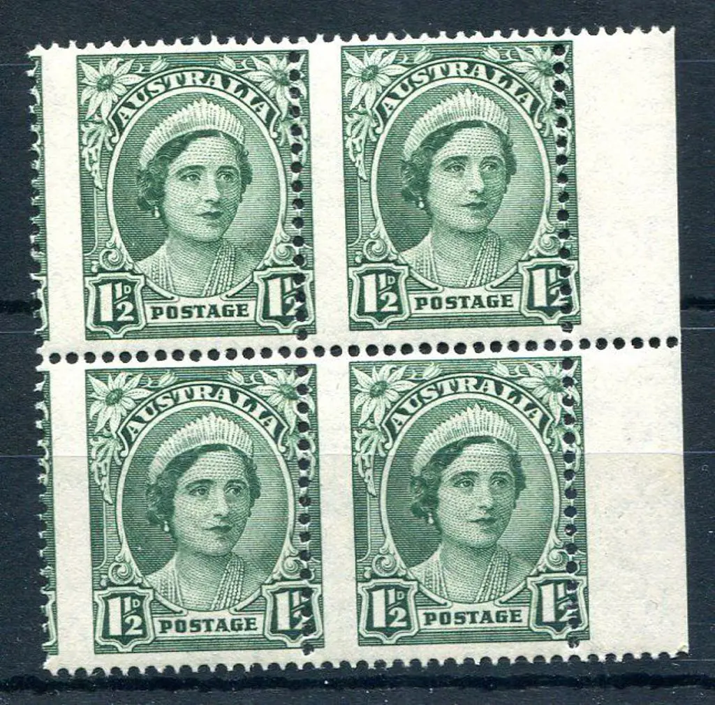 1942 1½d green QM right marginal block of 4 with ... Image 1++