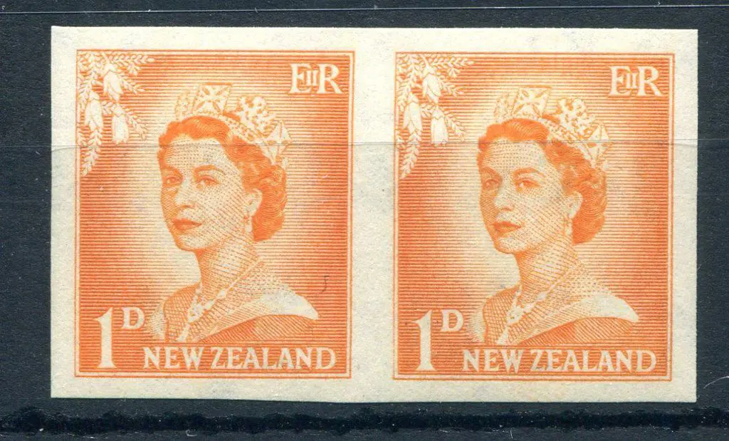 New Zealand 1955/59 1d orange QEII imperf pair. ... Image 1++