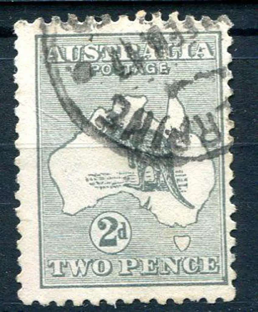 1915/28 3rd Watermark 2d grey with "colour flaw at ... Image 1++