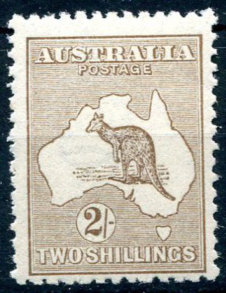 1915/28 3rd Watermark 2/- pale brown. MLH, centred ... Image 1++