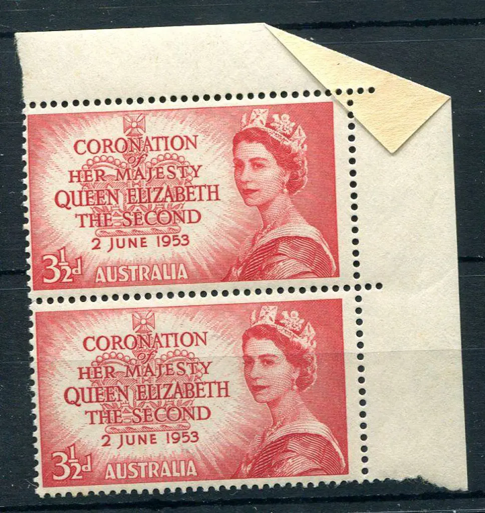 1953 3½d QEII Coronation vert top right marginal ... Image 1++