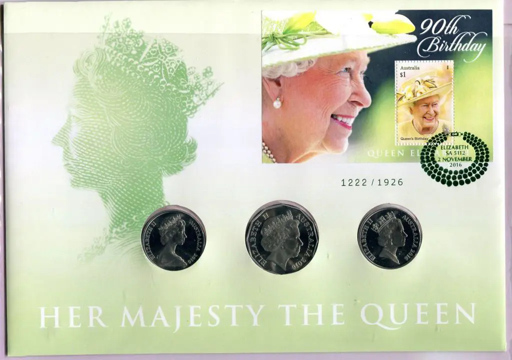 2016 (2nd Nov) QEII 90th B'day 3 coin ditto but ... Image 1++