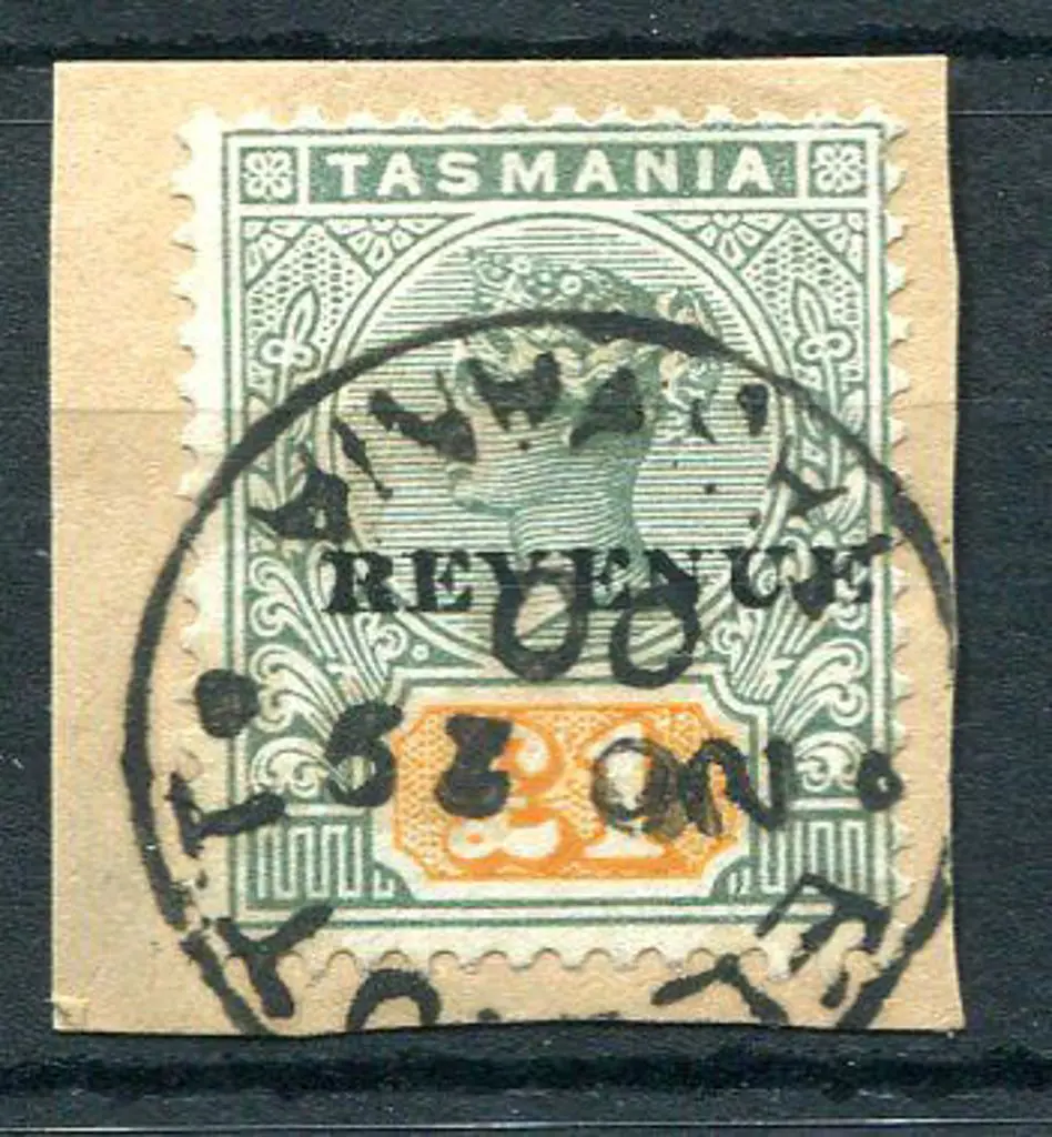 1900 £1 green & yellow QV ovptd "REVENUE" on small ... Image 1++