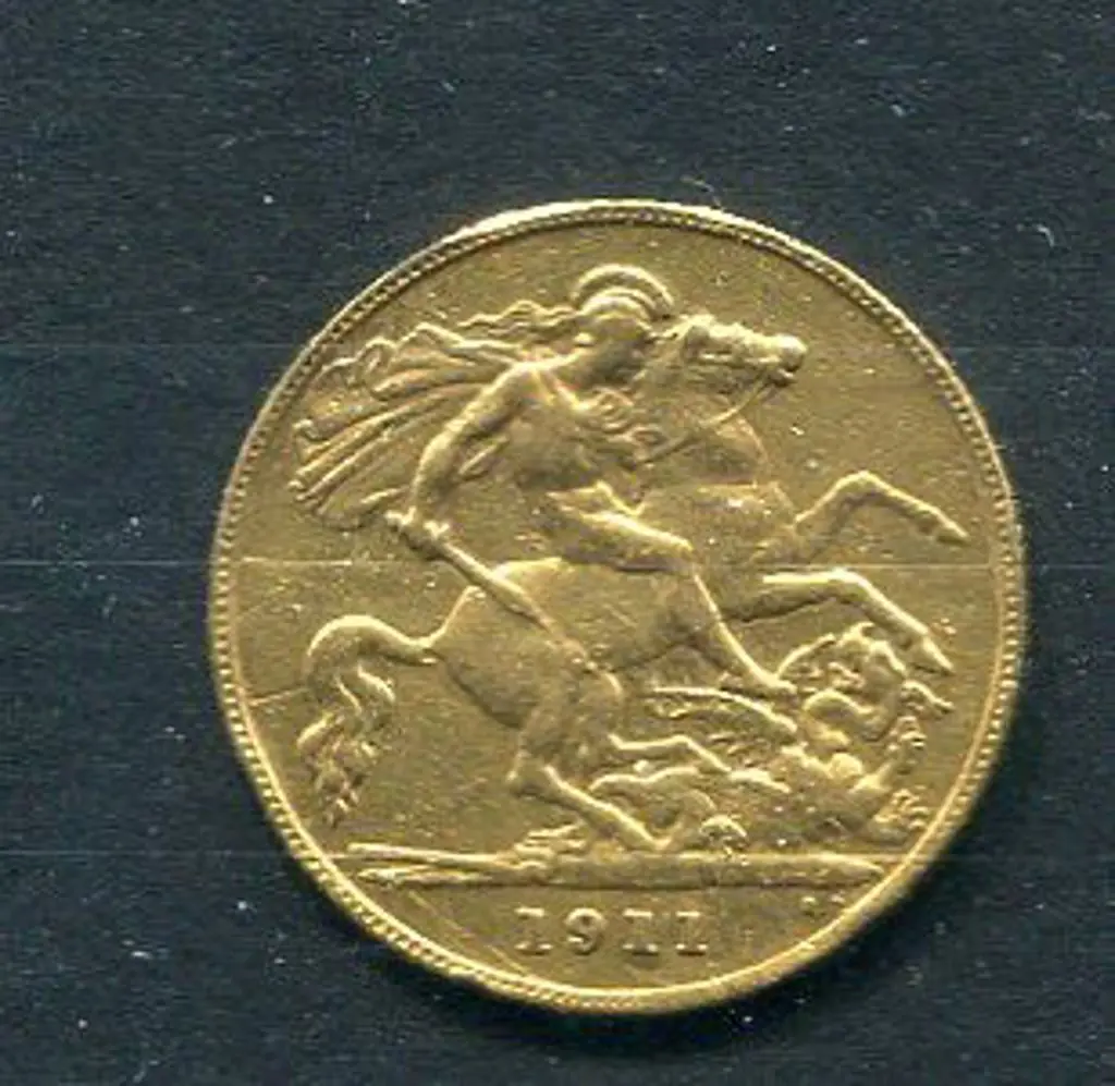 England 1911 KGV Gold half sovereign. VF Image 1++