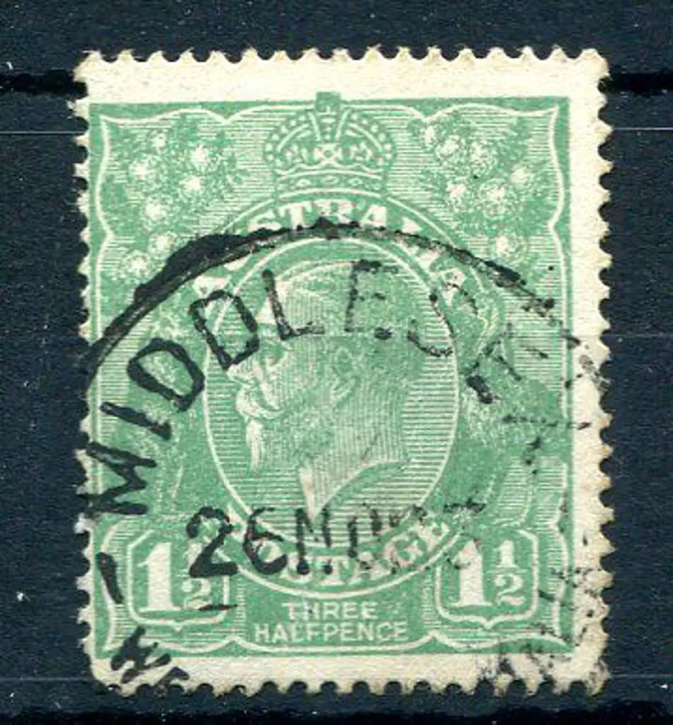 Middlesex A26 on 1½d green KGV dated 26 NOV 23. An ... Image 1++