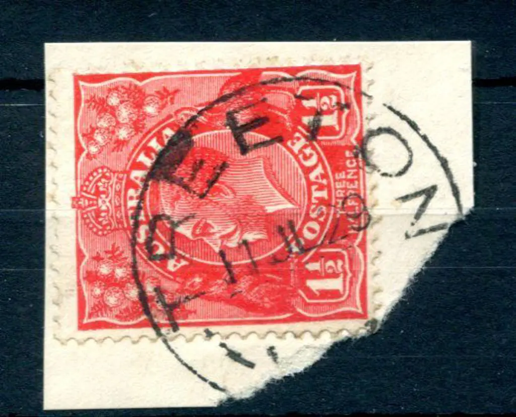 Treeton B28 80% strike on 1½ red KGV on piece for ... Image 1++