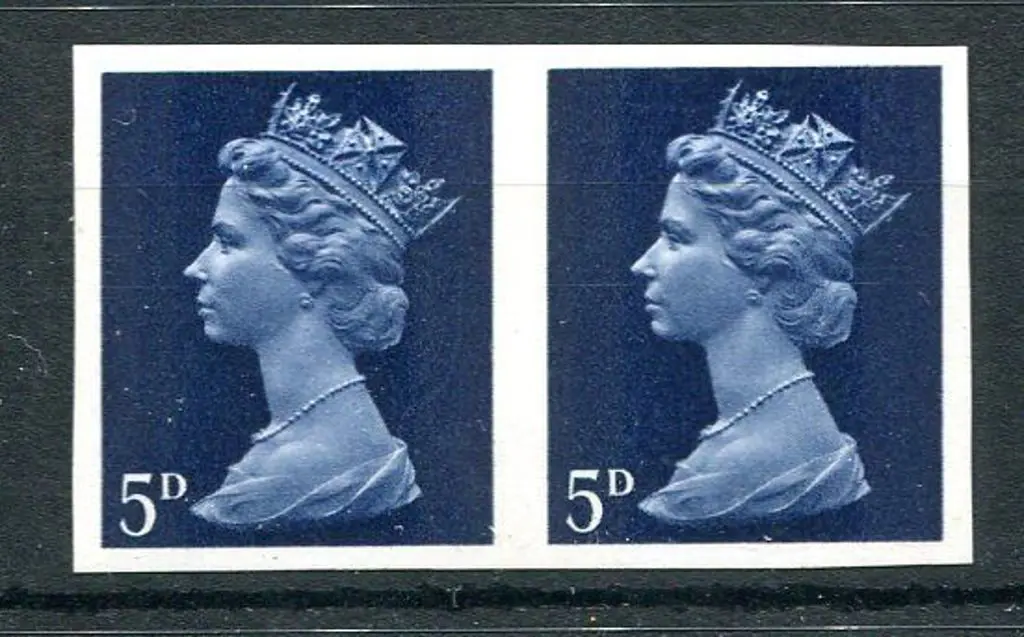 1968 5d royal blue Machin imperforate horiz pair. ... Image 1++