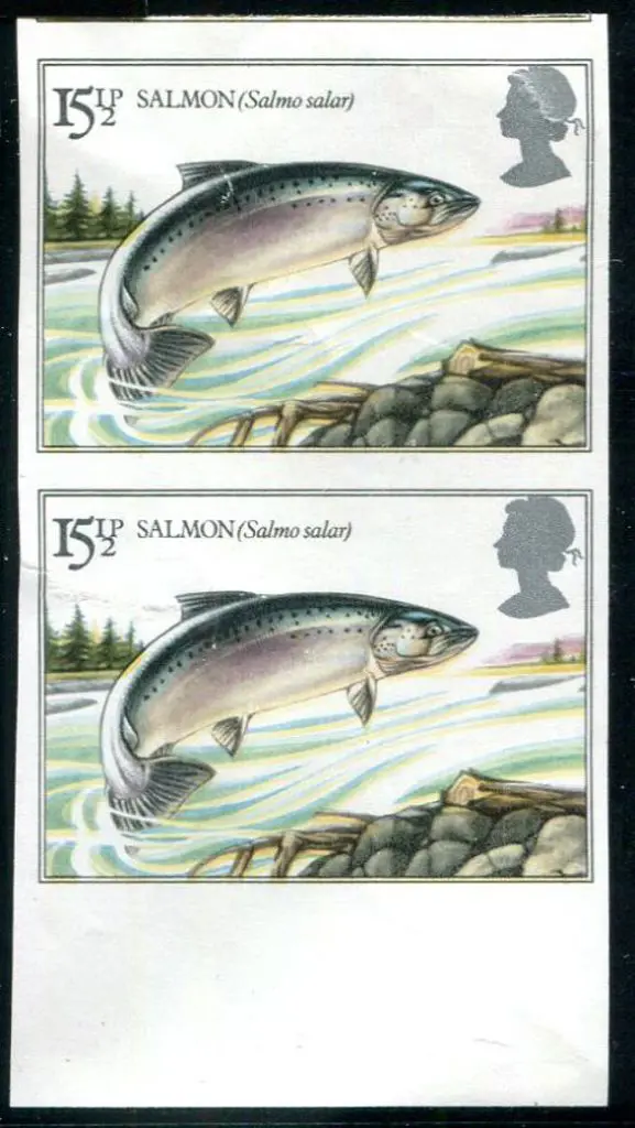 1983 15½p Salmon vertical imperforate pair with ... Image 1++