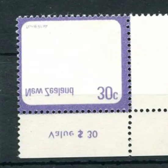 New Zealand 1975/81 30c Clam with two examples ...