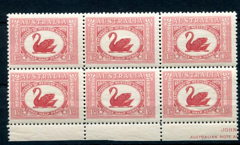 1929 1½d WA Cent "TR" & neck double re-entry ... Image 1++