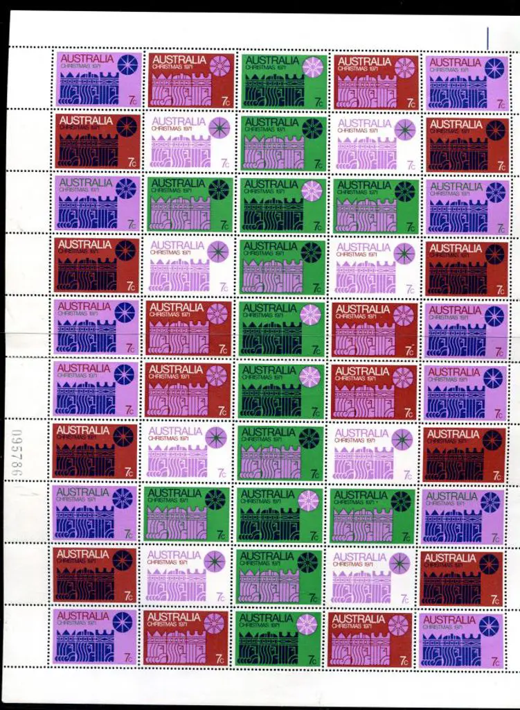 1971 Christmas half sheet with 2 panes of 25 in ... Image 1++