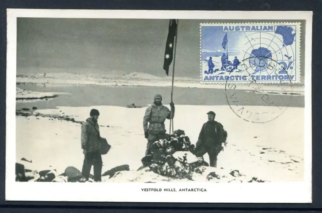 1957 2/- Expedition on "Vestifold Hills, ... Image 1++