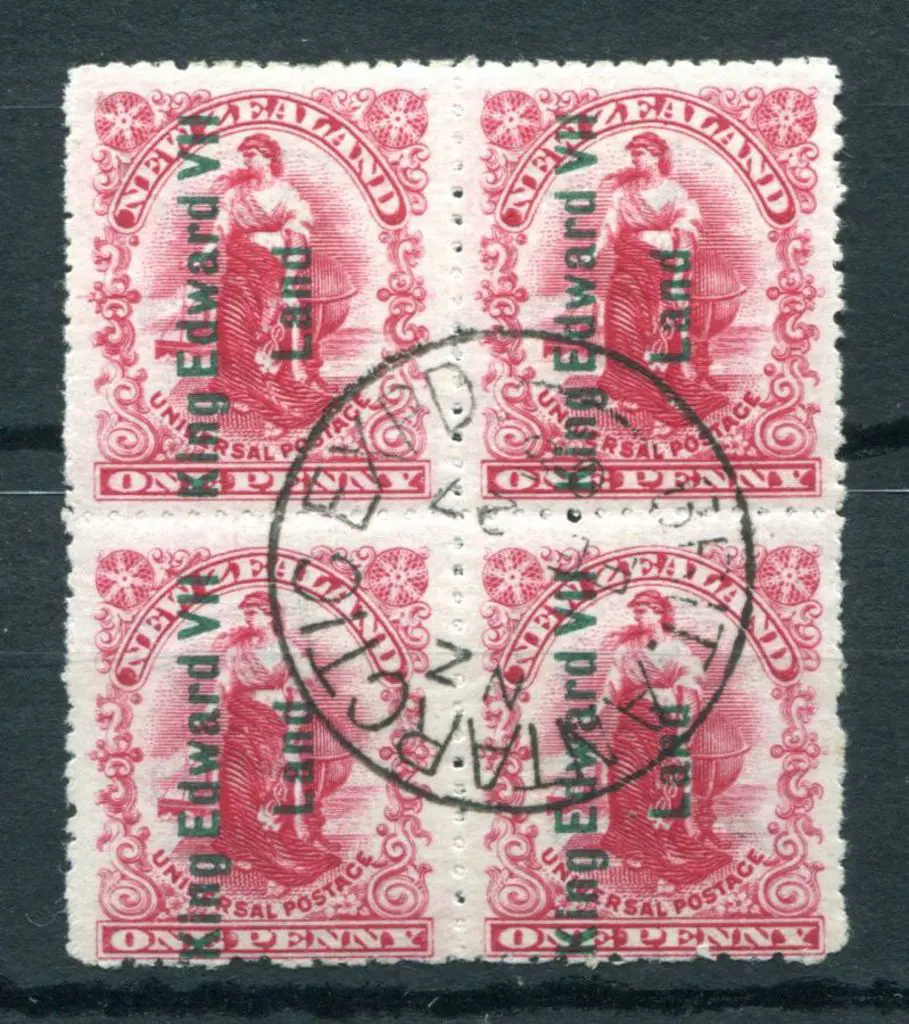 New Zealand 1908 1d Universal block of 4 with " ... Image 1++