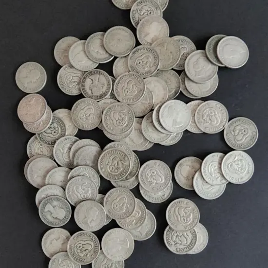 1942-1963 Shillings with mainly 50% silver. Approx ...