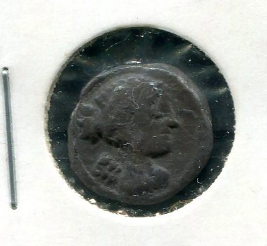 90BC Rome Republic Quinarus Q. Titiuis. S.259 Image 1++