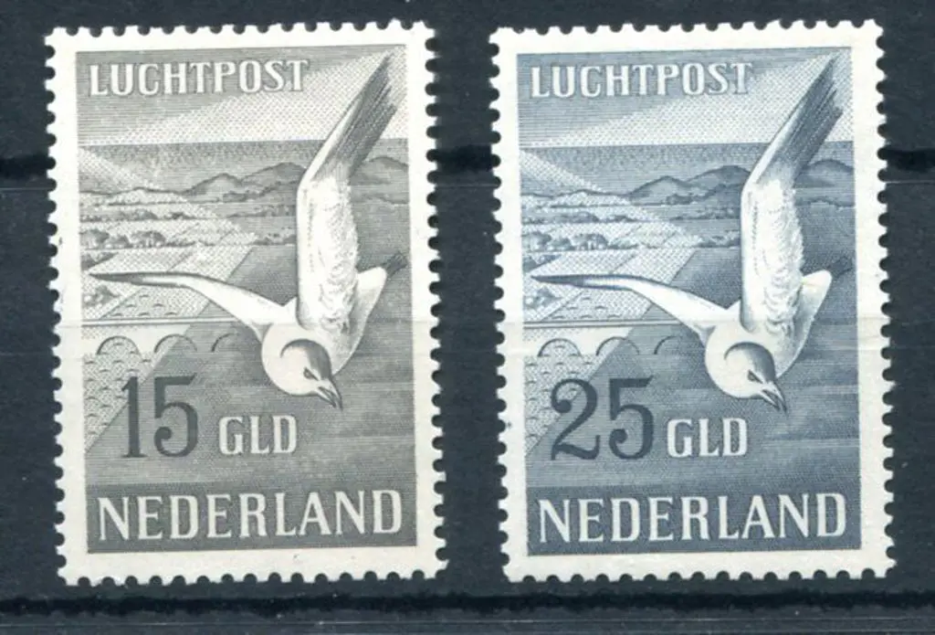 Netherlands 1951 15g & 25g Seagulls Airmail pair. ... Image 1++