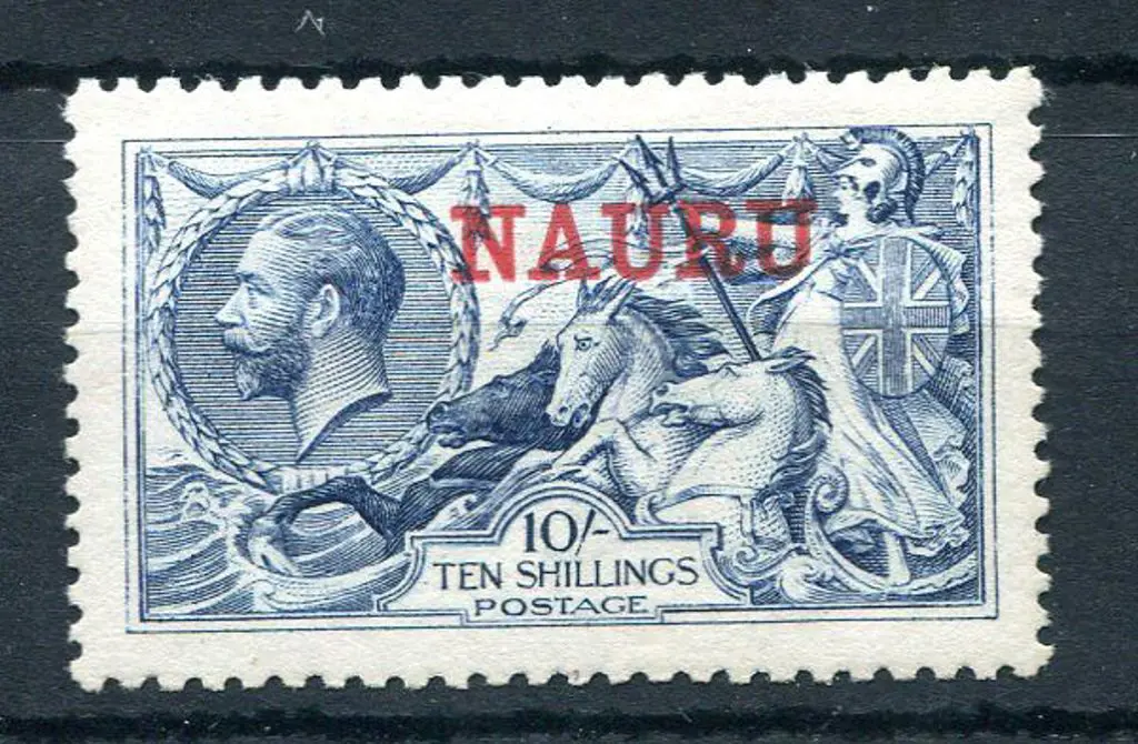 New Zealand 1882/1905 10/- & £1 Stamp Duty QV ... Image 1++