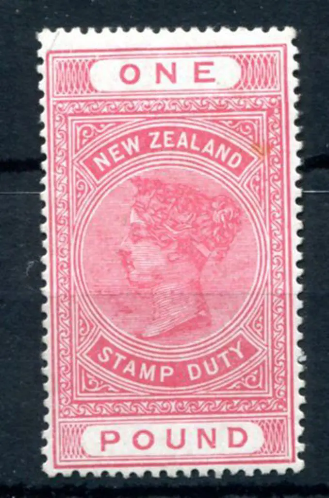 New Zealand 1913/21 £1 rose-carmine QV postal ... Image 1++