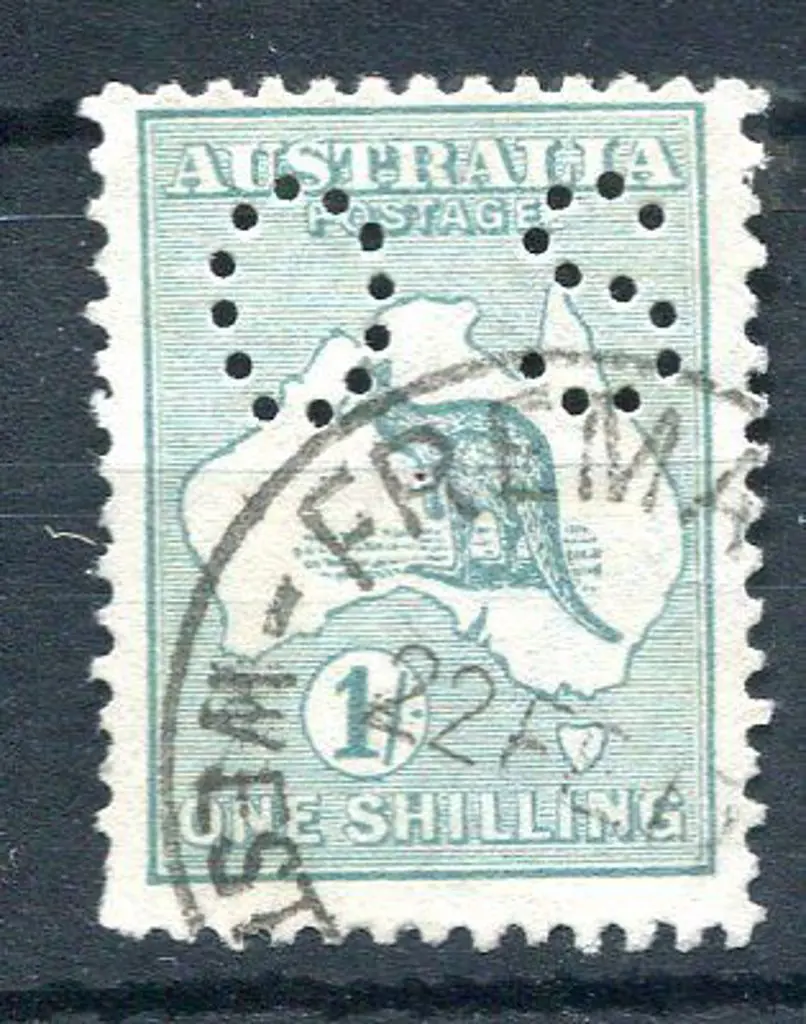 1/- green perfined small "OS". Fine used with ... Image 1++