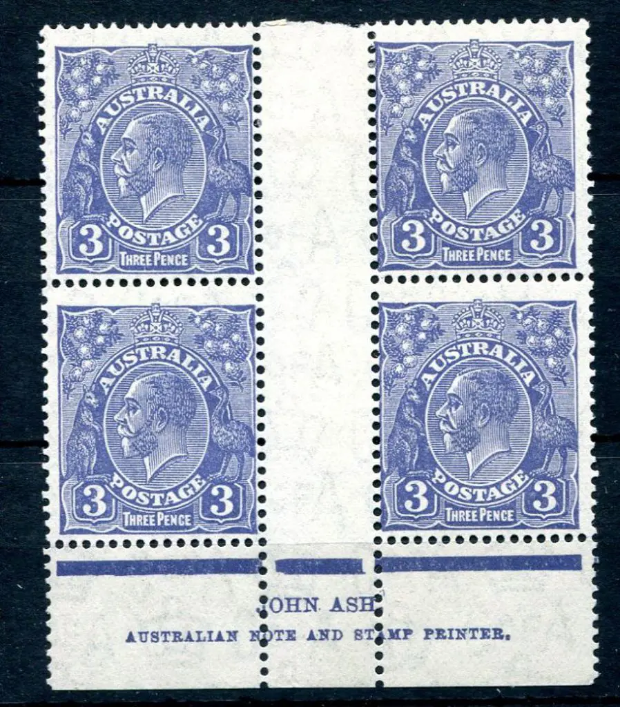 1931-36 CofA Wmk 3d blue Plate 7 with "white flaw ... Image 1++