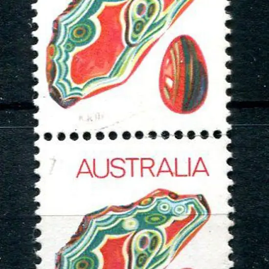 1973 7¢ Agate vertical pair with black value ...