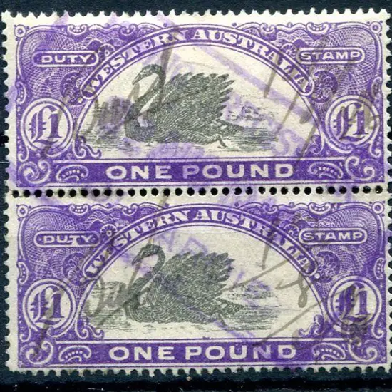1922/30 £1 bright violet vert pair with "D" of ...