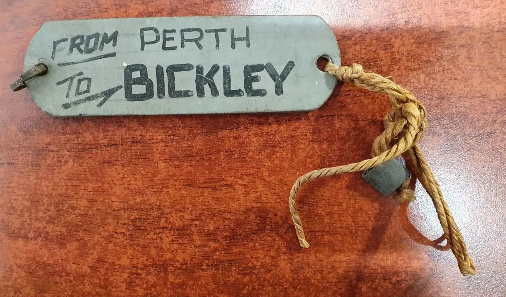 "From PERTH to BICKLEY" metal mail tag with ... Image 1++