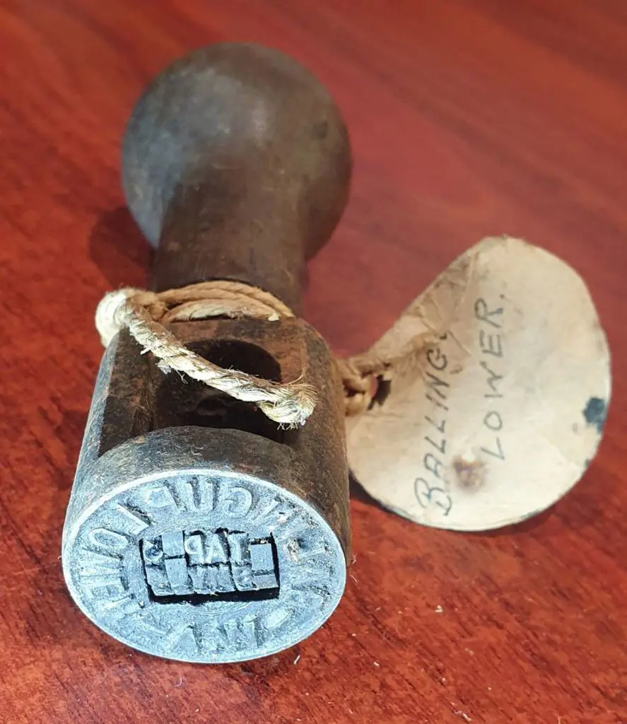 Balingup Lower W.A C30 7cm wooden handle with the ... Image 1++