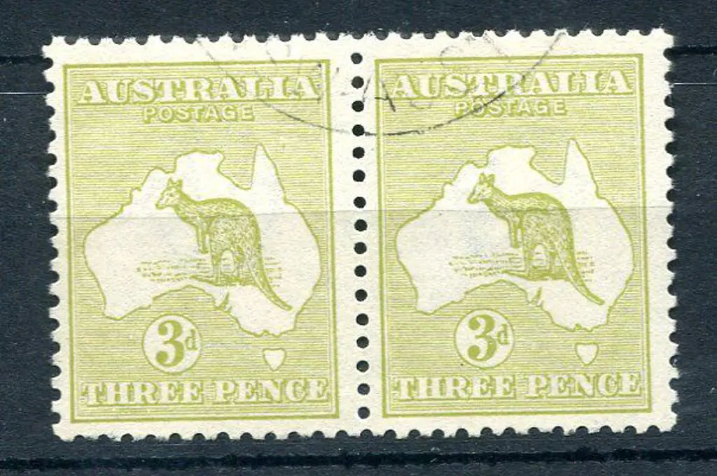 3d olive in Die I/Die II horiz pair. Fine used & ... Image 1++
