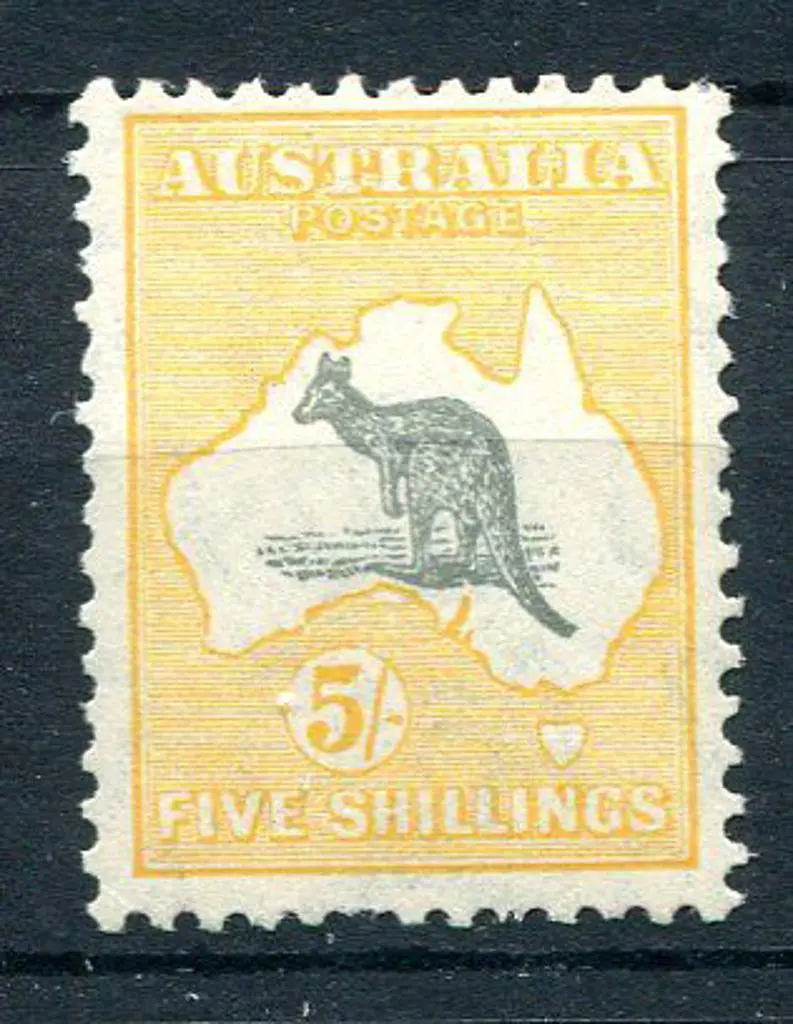 1931-47 CofA 5/- grey & yellow with "hunch-backed ... Image 1++