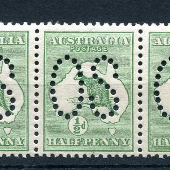 1913 ½d green kangaroo horiz strip of 3 perfined ...
