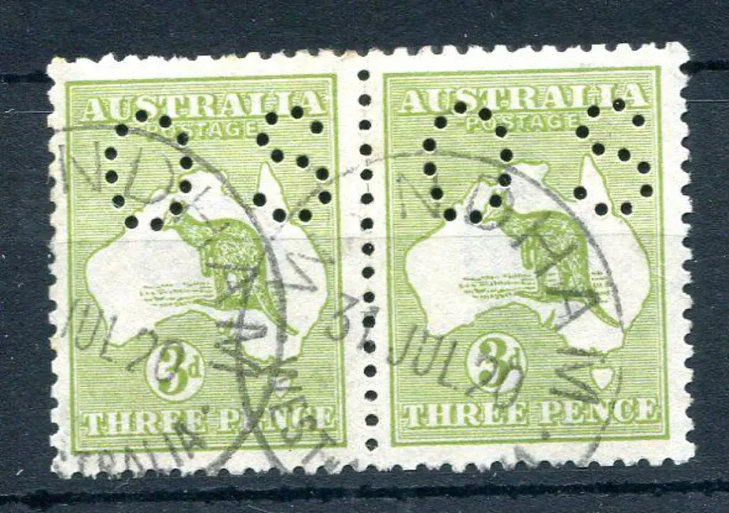 1915/28 3d olive-green in Die II - Die I pair ... Image 1++