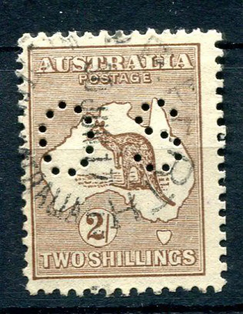 1915/28 2/- reddish-brown with inverted wmk ... Image 1++
