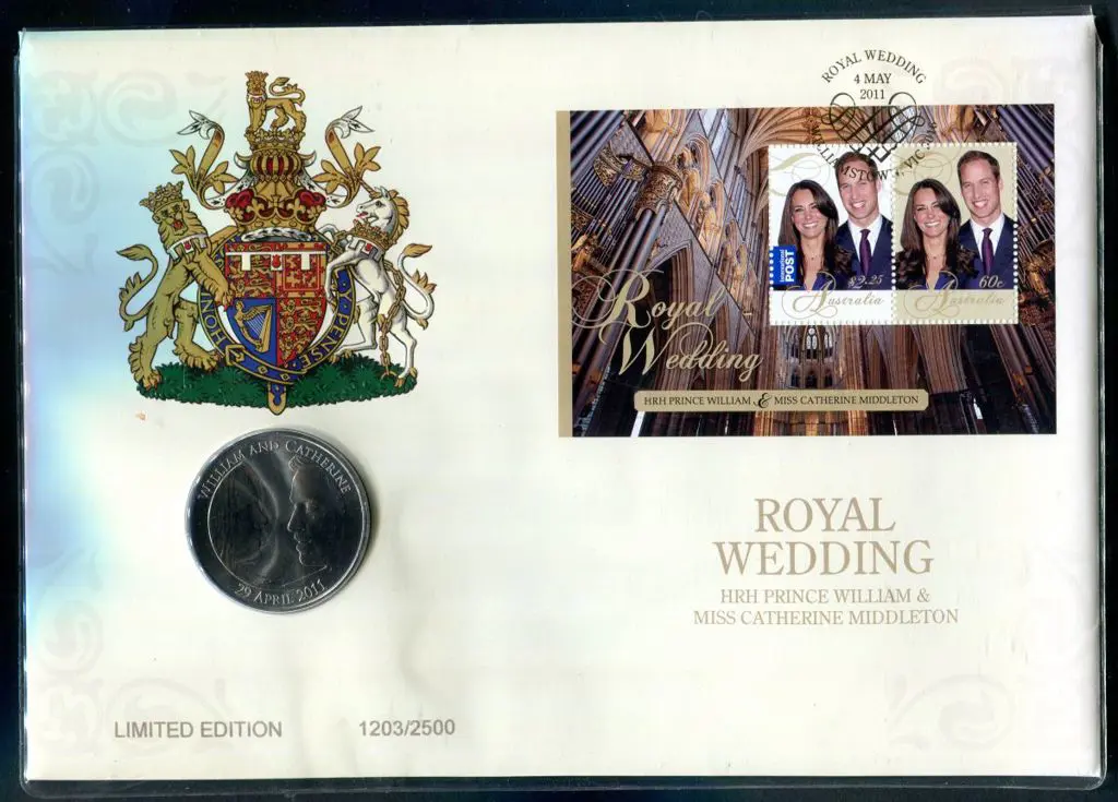 2011 (4th May) Royal Wedding GB £5 coin with Aust ... Image 1++