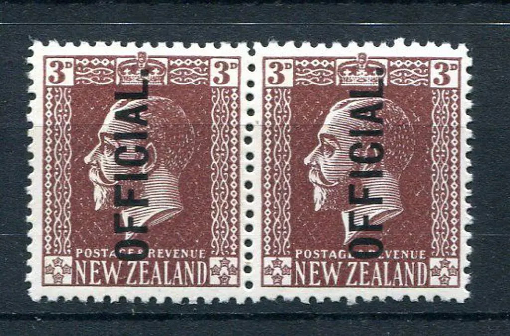 New Zealand 1915/34 3d chocolate KGV surface ... Image 1++