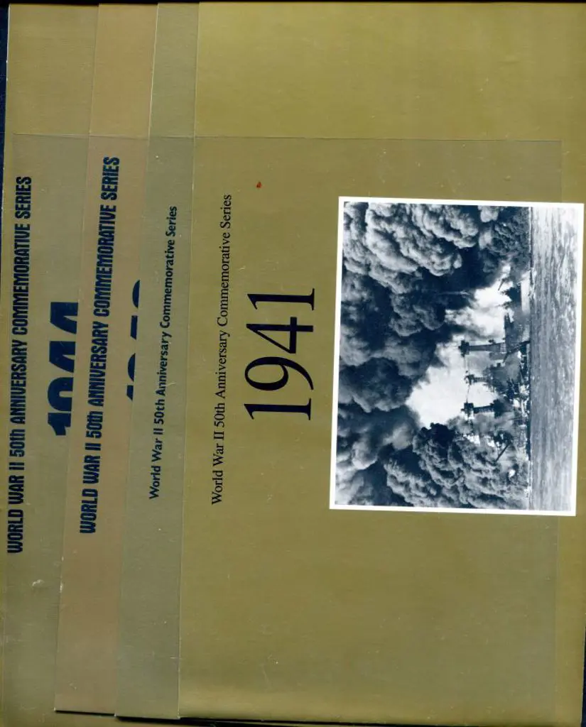 USA 1991-1994 WWII 50th Anniv Pres packs with ... Image 1++