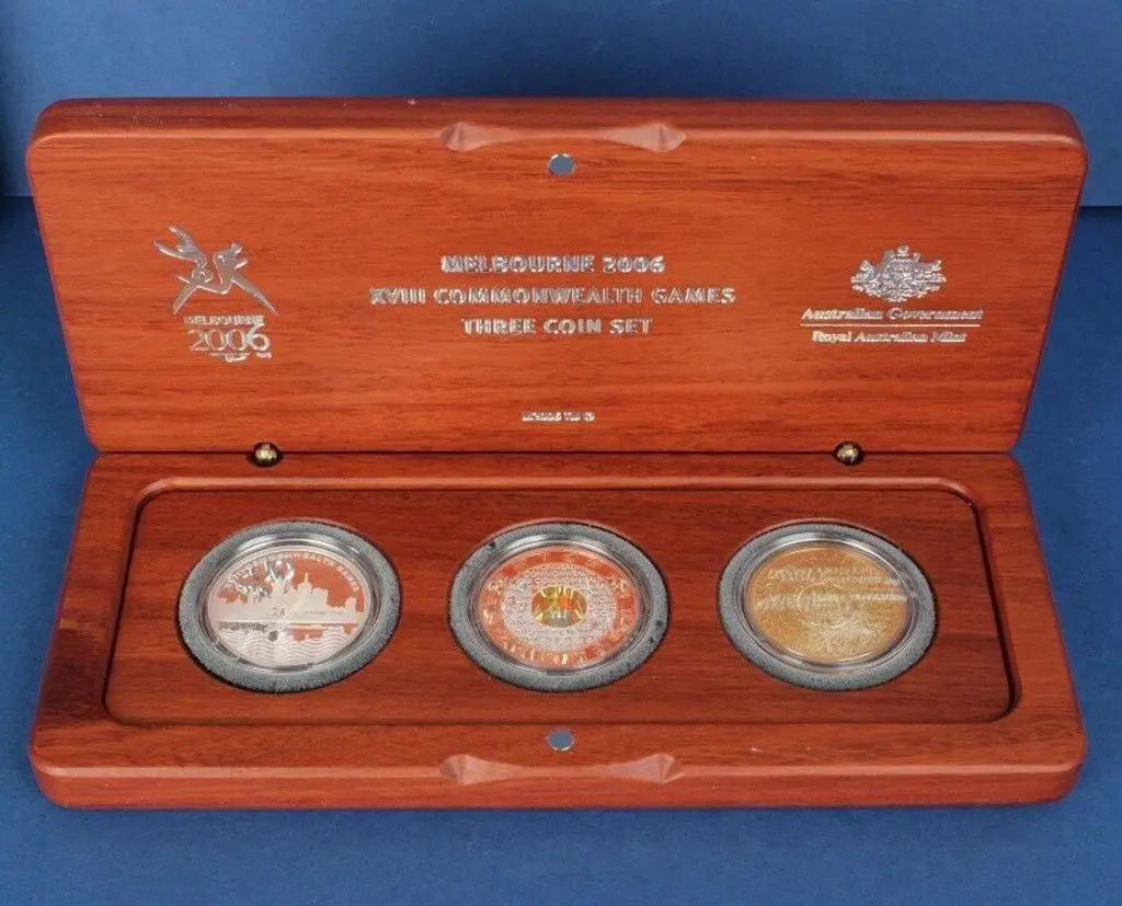 2006 Commonwealth Games $50 tri-colour, $5 City of ... Image 1++