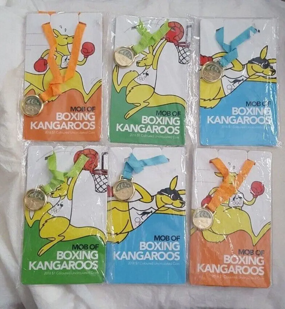 2016 $1 "Mob of Boxing Kangaroos" coloured Unc in ... Image 1++