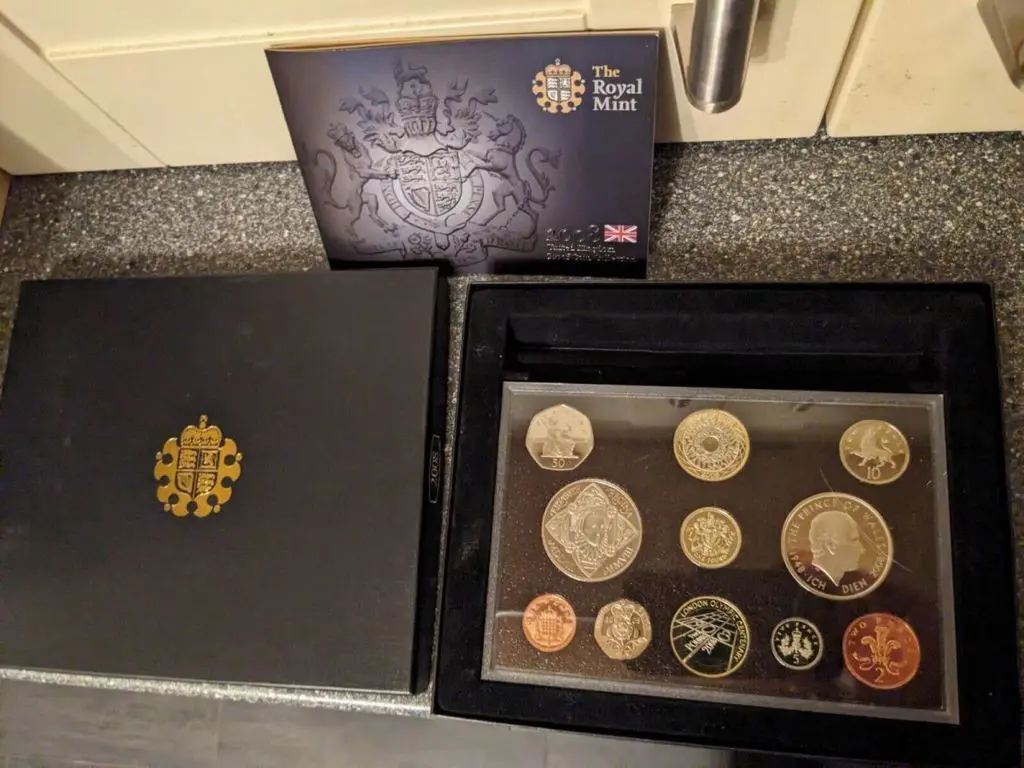 United Kingdom 2008 Proof 11 Coin in Royal Mint ... Image 1++