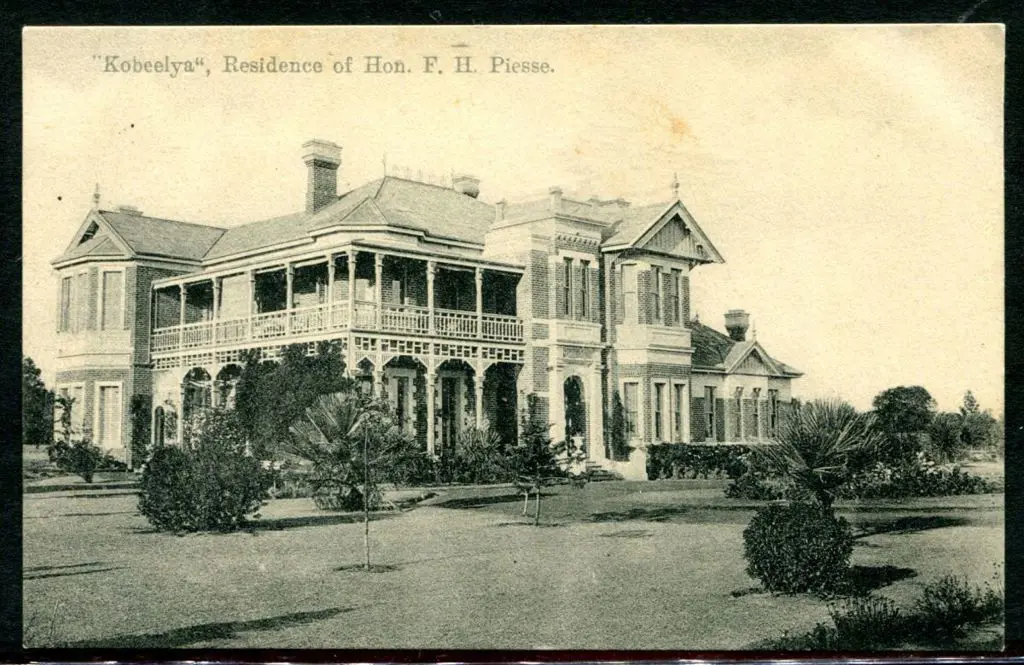 "Kobeelya", Residence of F.H. Piesse" b&w & ... Image 1++
