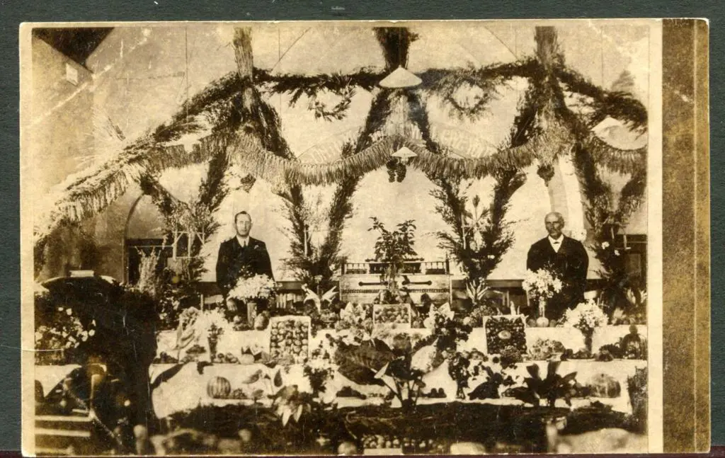 "Katanning Baptist Harvest Festival held at ... Image 1++