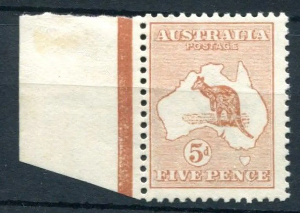 5d pale chestnut left marginal example, centred ... Image 1++