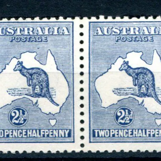 2½d blue pair with "Break in inner top frame over ...